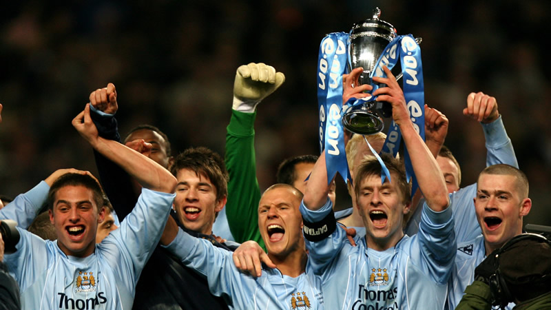 拜仁CEO：卡尔融入得很好，对于帕梅卡诺续约保持乐观（拜仁CEO：卡尔适应良好，对帕梅卡诺续约持乐观态度）