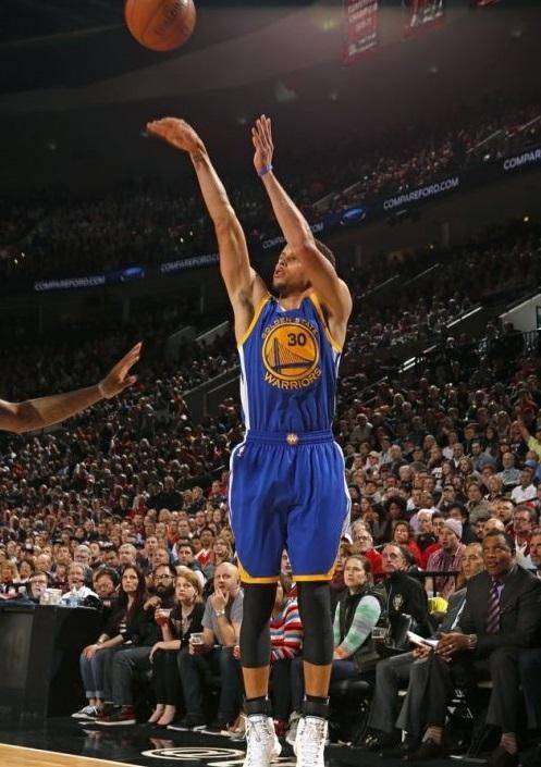 邓亚萍怒揭3人窘境！樊振东夺冠反显男乒危机，统治时代真要终结？（邓亚萍直言三人陷困境，樊振东夺冠难掩男乒隐忧，统治时代要落幕？）