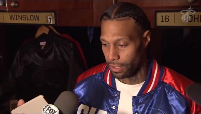 埃贝尔打趣：我看球时很安静而穆勒话很多，我不得不适应他（埃贝尔笑称：观赛我很安静，穆勒话多，我只能适应他）