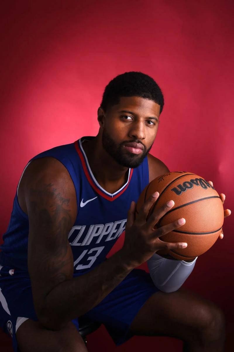 记者：苏亚雷斯决定与迈阿密国际续约一年（记者称苏亚雷斯将与迈阿密国际再续一年）