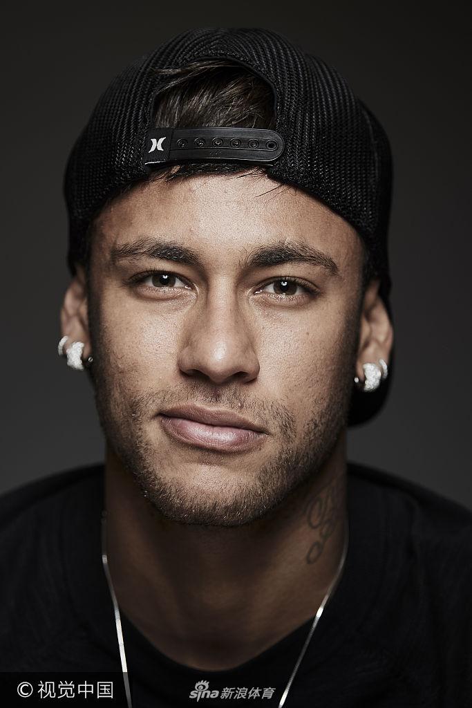 绿帽哥：曼联CEO已将哈维视为接替阿莫林的头号人选（消息称曼联CEO已将哈维列为接替阿莫林的首选）