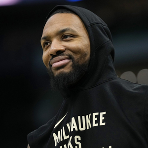 上海大鲨鱼怀特塞德崴脚缺席今晚对阵江苏肯帝亚比赛（上海大鲨鱼外援怀特塞德因脚踝扭伤缺席今晚对江苏肯帝亚之战）